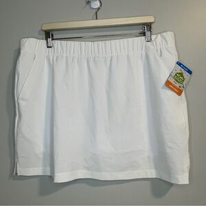COLUMBIA WOMENS Chill River SKORT WHITE OMNI-SHIELD OMNI-WICK XL NWT